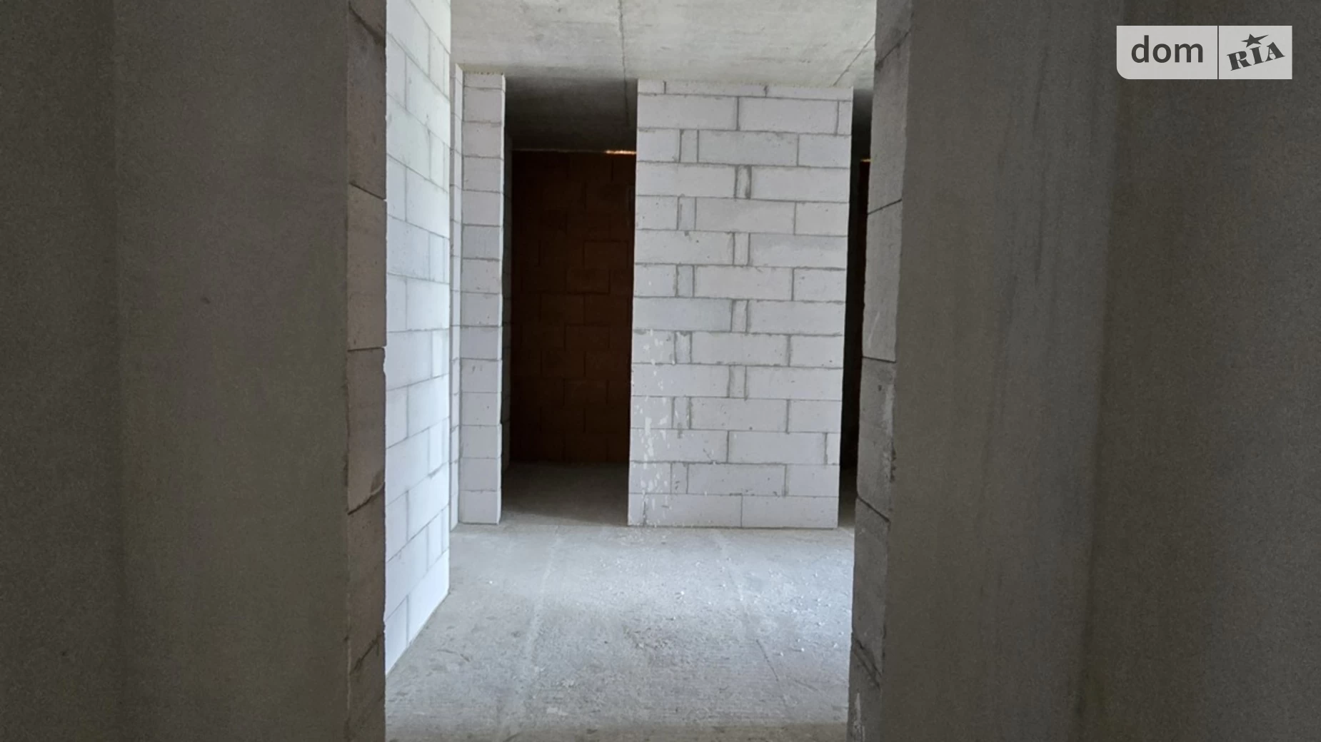 Продается 2-комнатная квартира 69 кв. м в Ивано-Франковске, ул. Крайковского - фото 2