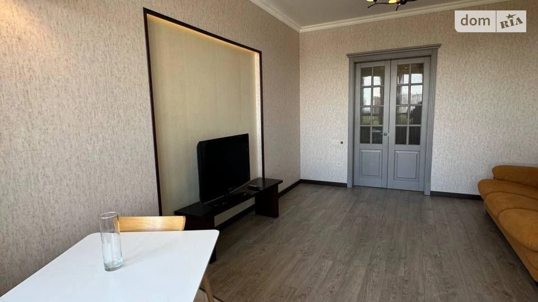Продается 1-комнатная квартира 57 кв. м в Одессе, ул. Армейская, 11/1 - фото 2