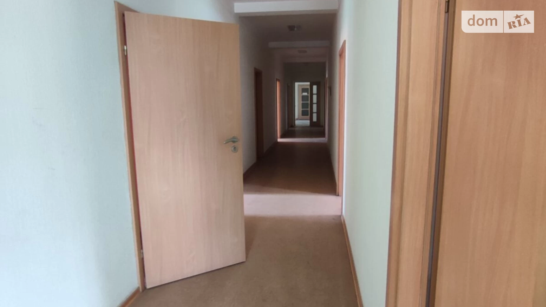 Сдается в аренду офис 239 кв. м в бизнес-центре, цена: 35850 грн - фото 4