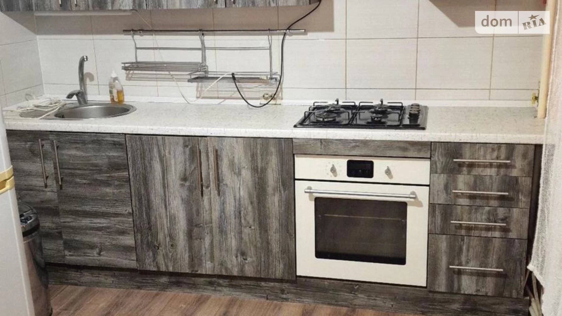 Продается 1-комнатная квартира 40 кв. м в Ивано-Франковске, ул. Химиков, 17 - фото 3