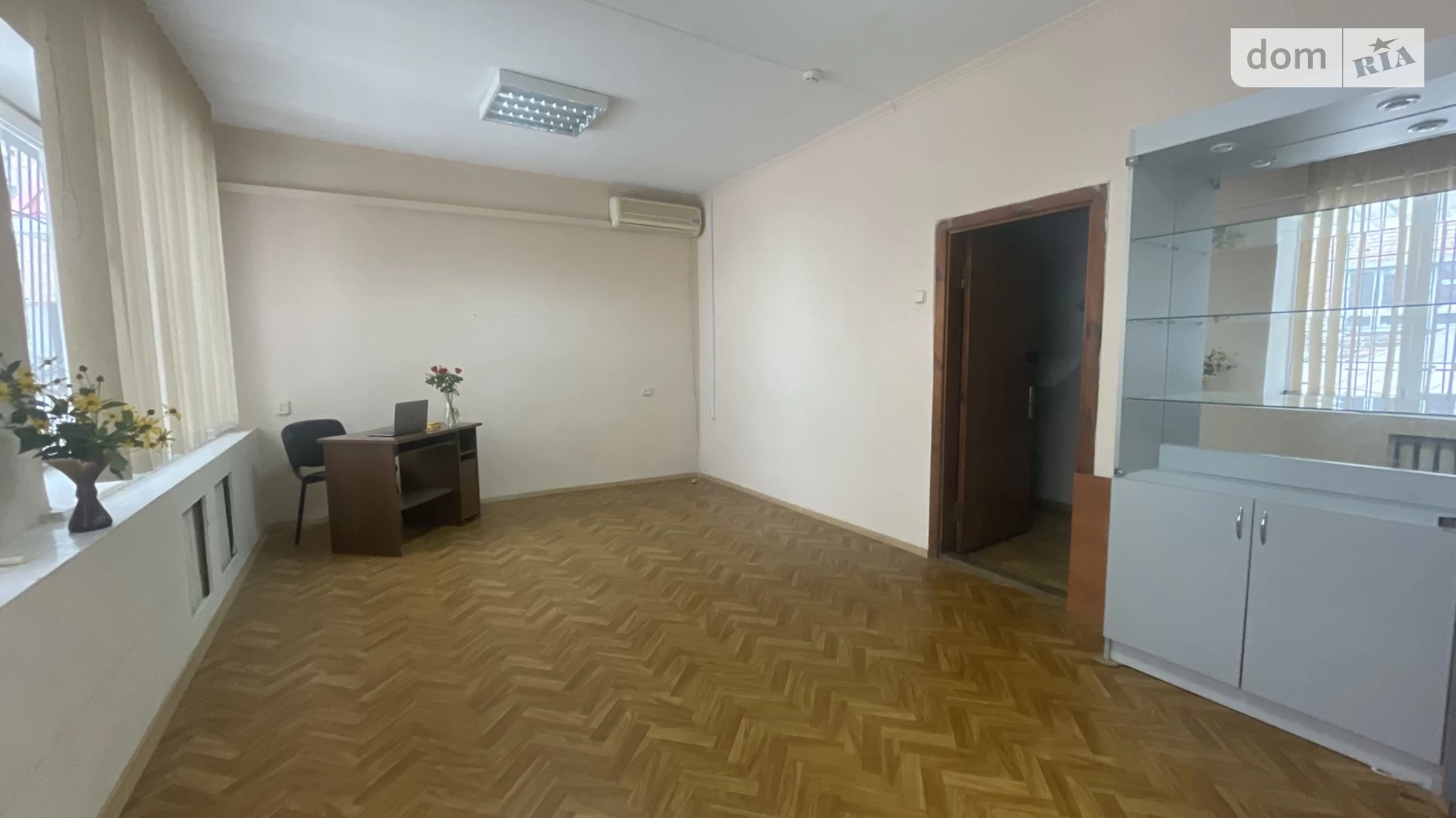 Сдается в аренду офис 25 кв. м в бизнес-центре, цена: 9999 грн - фото 5