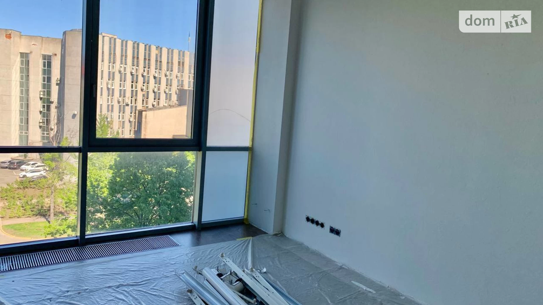 Сдается в аренду офис 116 кв. м в бизнес-центре, цена: 696 $ - фото 2