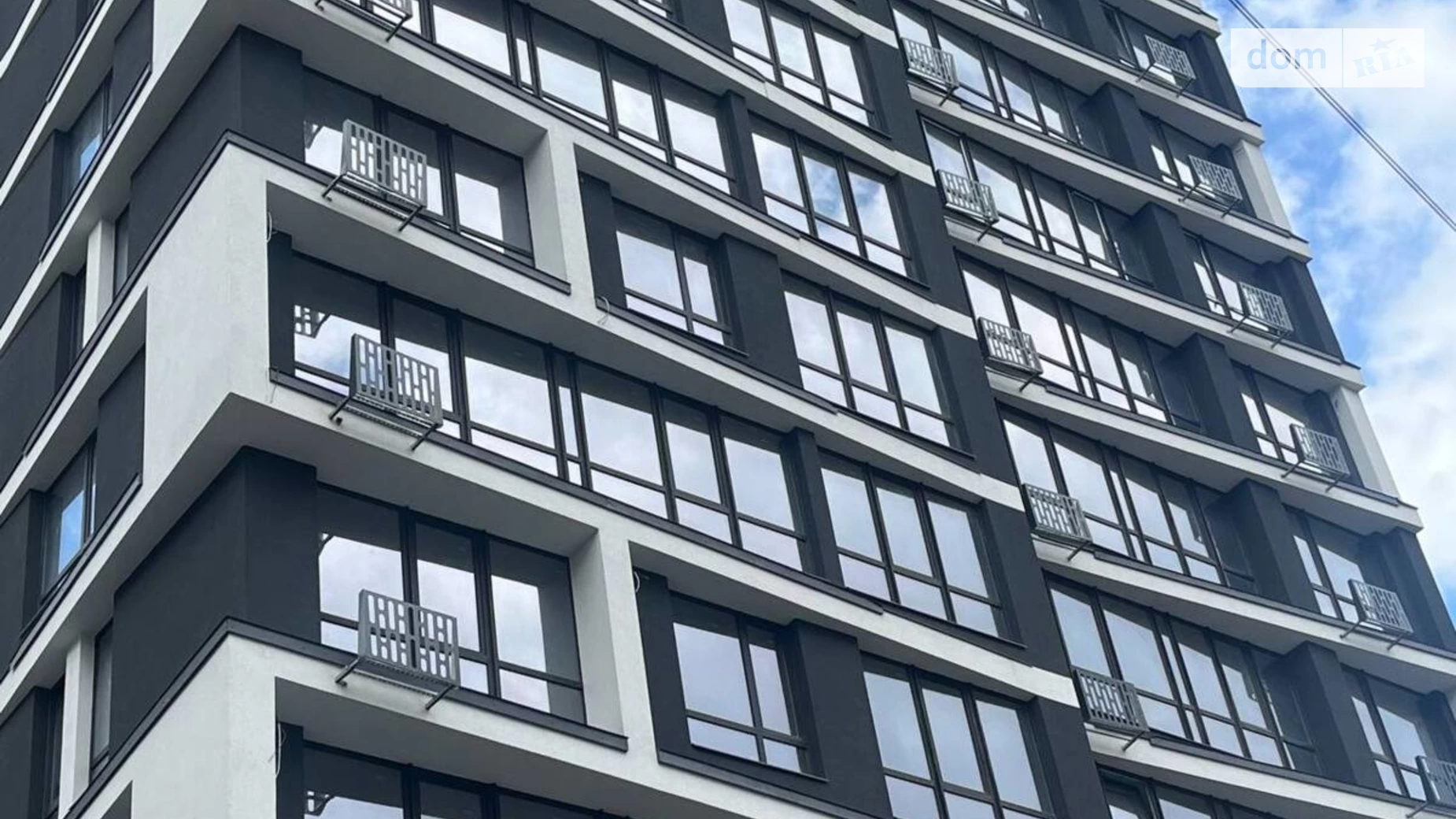 Продается 1-комнатная квартира 51 кв. м в Ивано-Франковске, бул. Южный, 32Б - фото 2