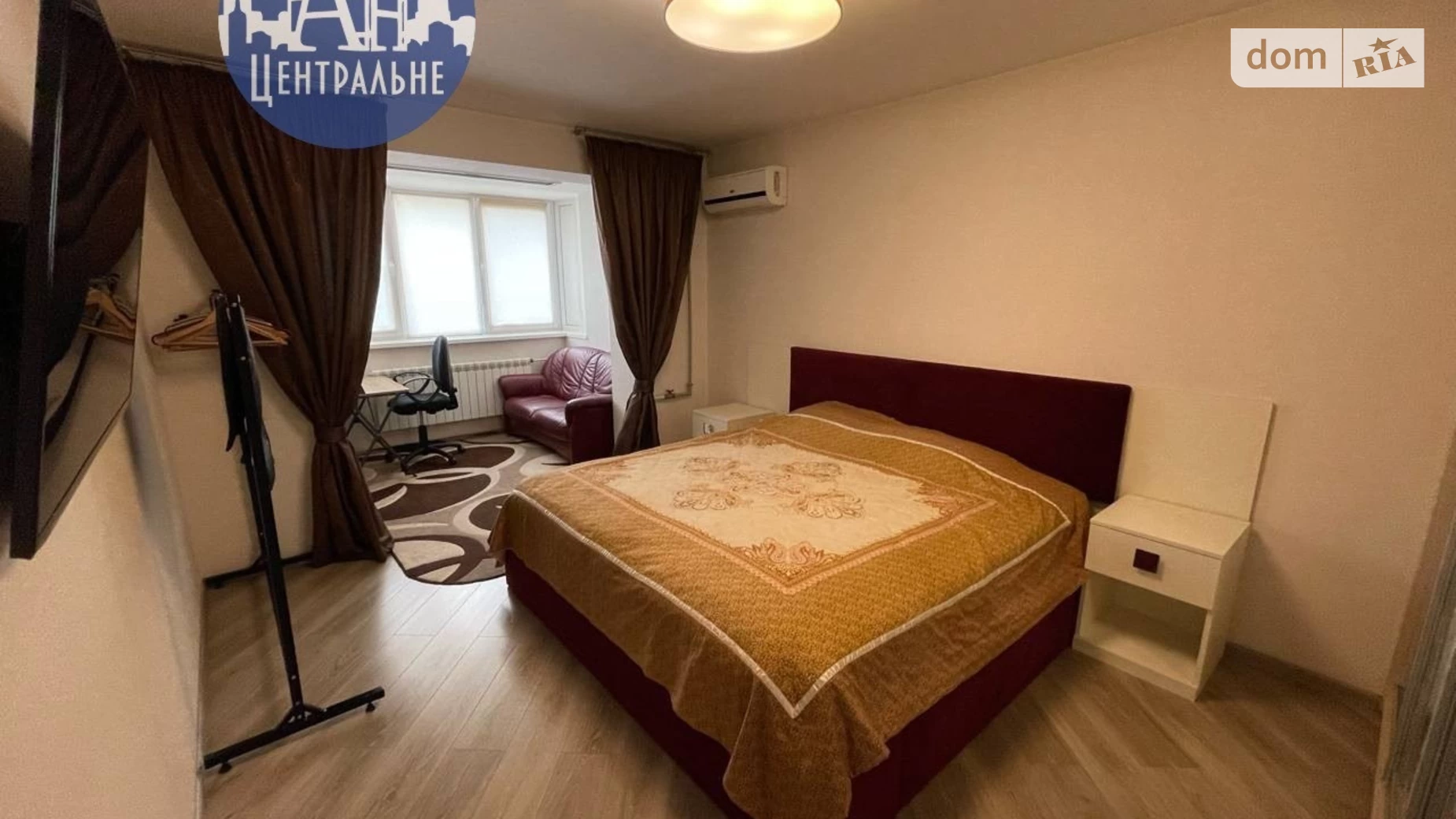 Продается 3-комнатная квартира 90 кв. м в Черновцах, ул. Воробкевича Сидора - фото 2