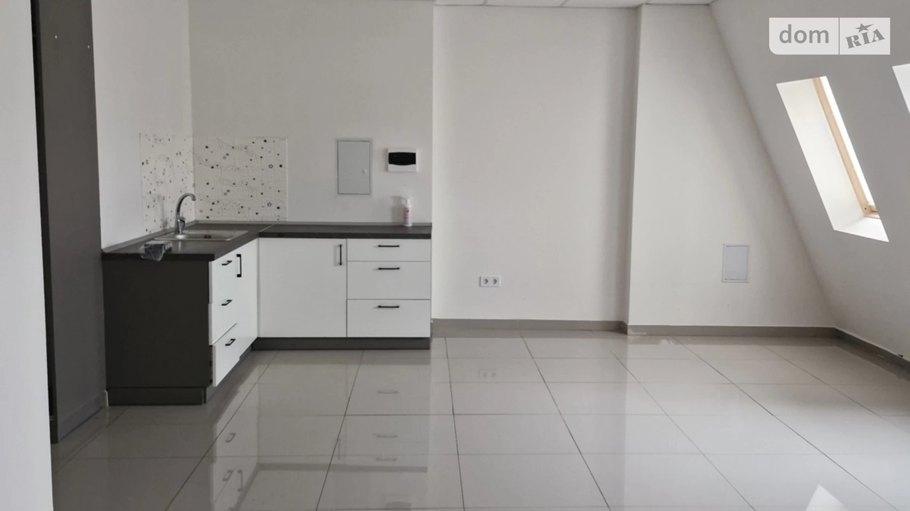 Сдается в аренду офис 50 кв. м в бизнес-центре, цена: 500 $ - фото 2