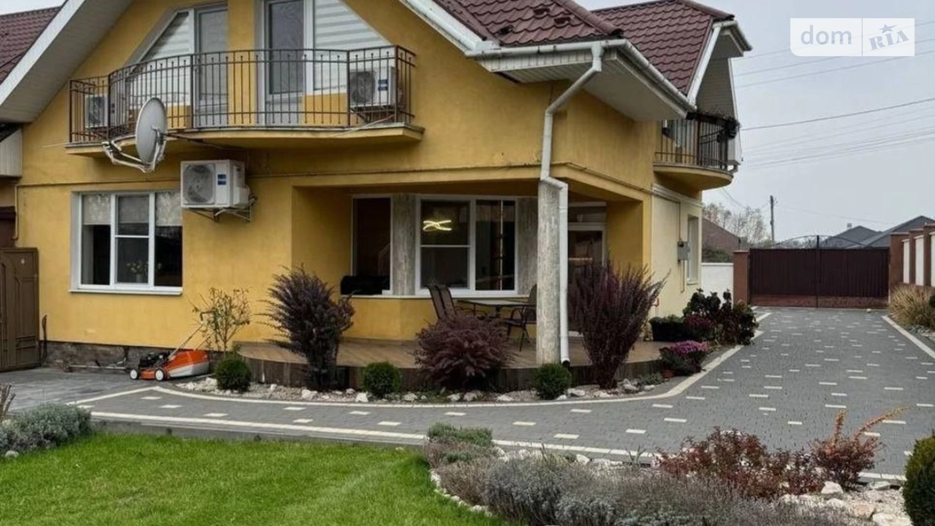 Продается дом на 2 этажа 150 кв. м с садом, цена: 240000 $ - фото 2