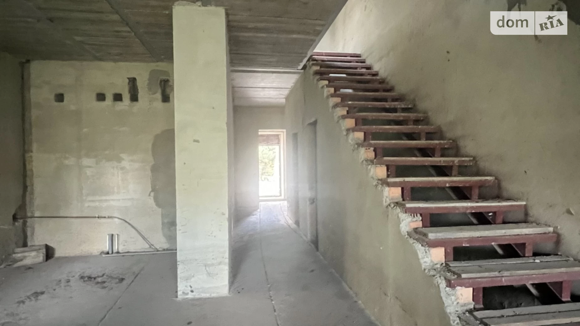 Продается дом на 3 этажа 270 кв. м с беседкой, цена: 80000 $ - фото 4