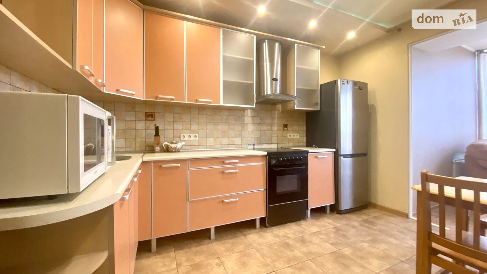 Продається 2-кімнатна квартира 72.5 кв. м у Одесі, вул. Мечникова - фото 2