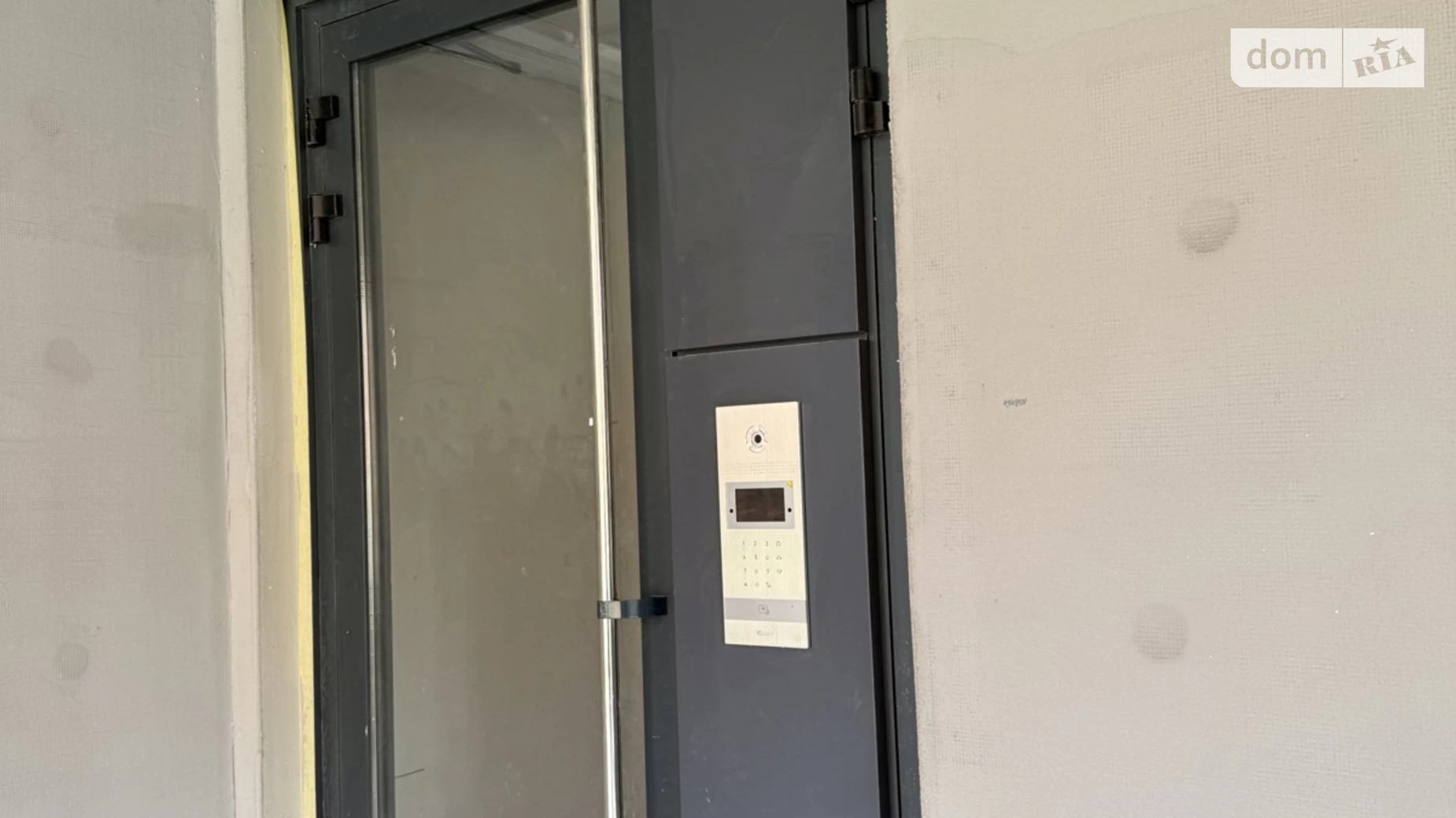 Продается 2-комнатная квартира 79 кв. м в Черновцах, ул. Владимира Великого(Герцена Александра) - фото 3