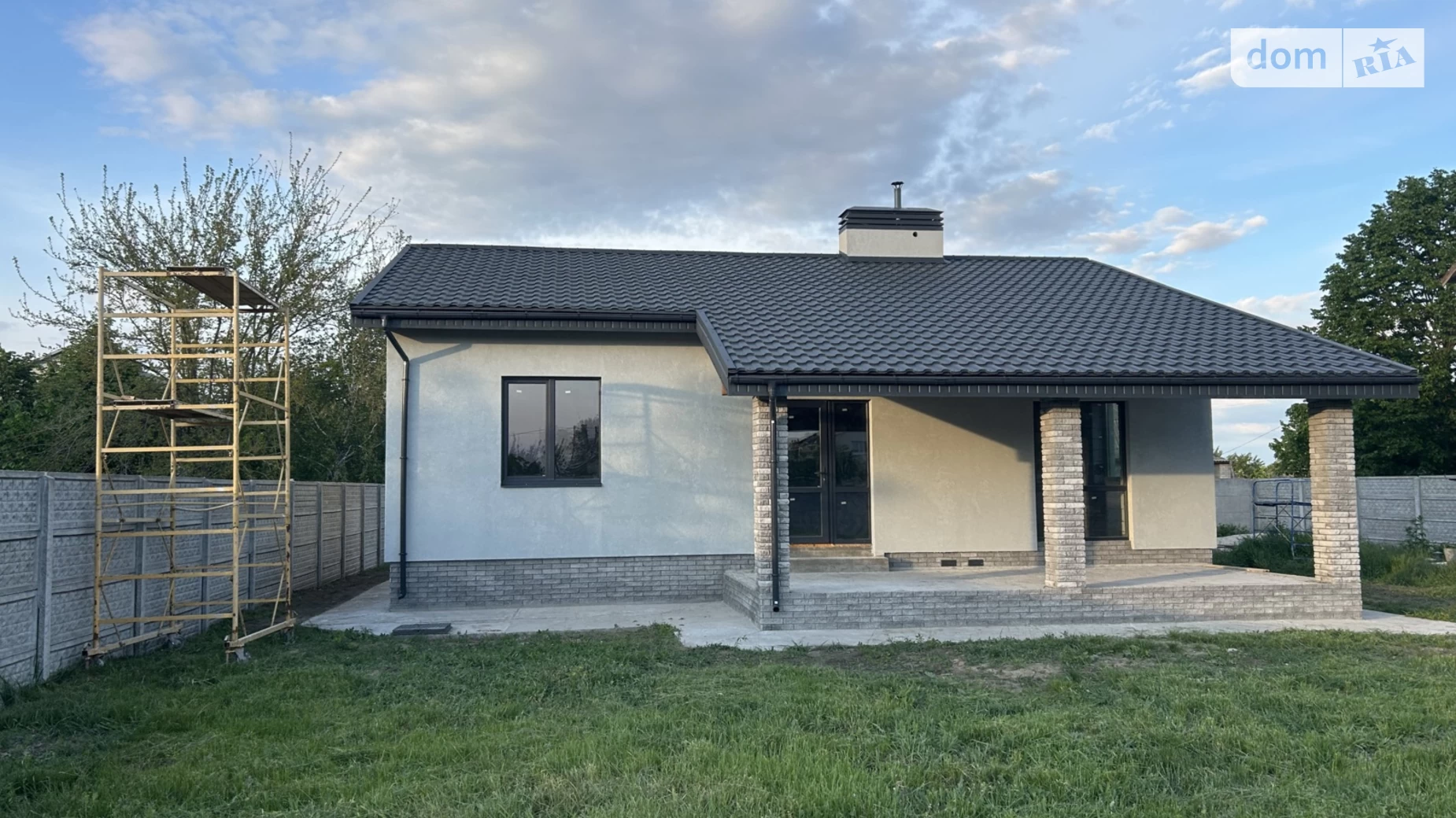 Продается одноэтажный дом 101.4 кв. м с гаражом, цена: 66000 $ - фото 2
