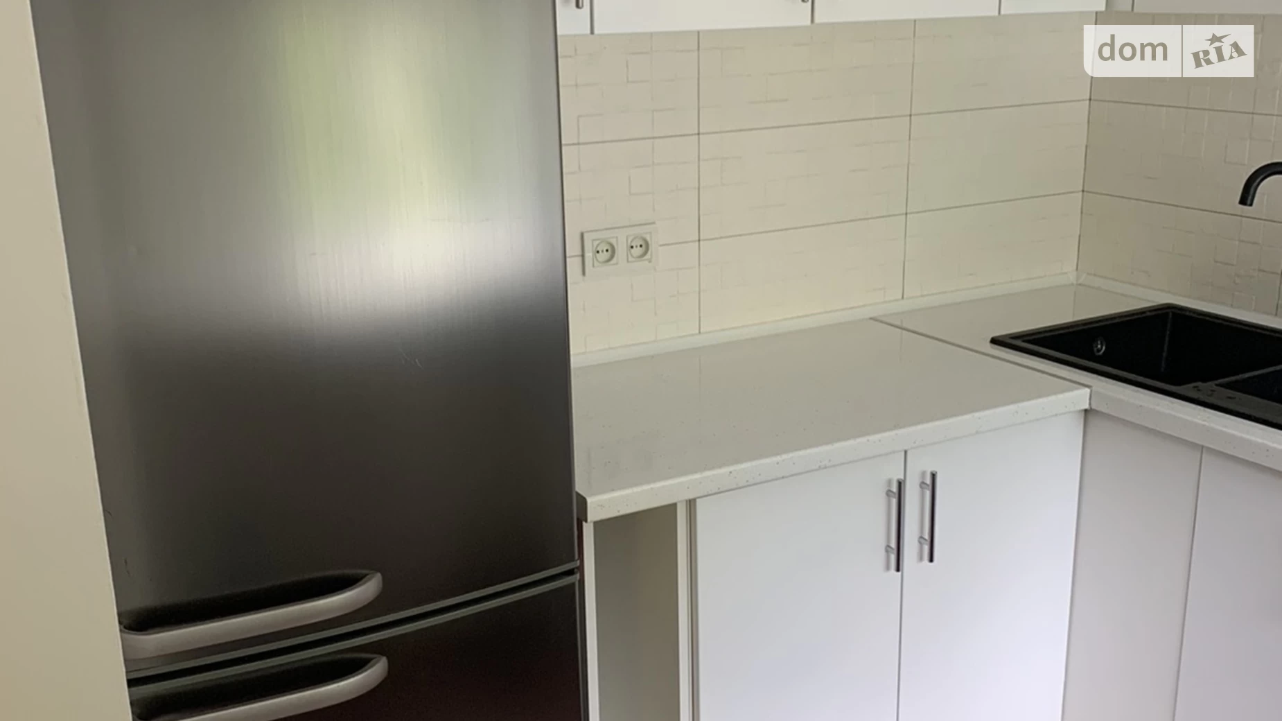 Продается 2-комнатная квартира 44 кв. м в Одессе, ул. Радостная, 11 - фото 2