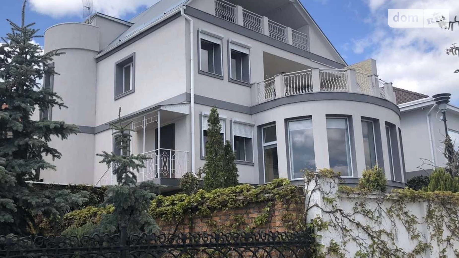 Продается дом на 3 этажа 389.1 кв. м с мансардой, цена: 170000 € - фото 2