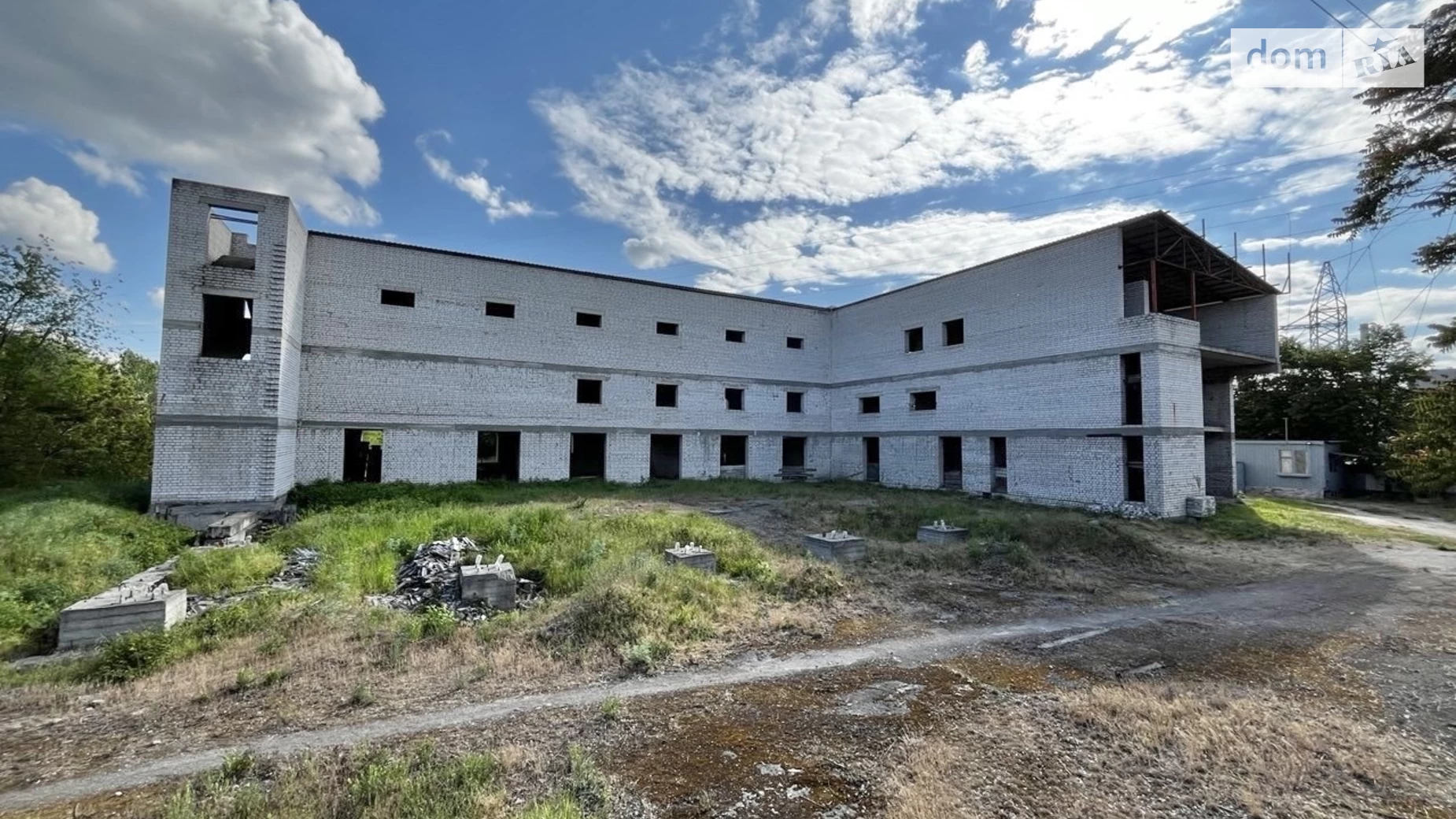 Продается объект сферы услуг 1466 кв. м в 3-этажном здании, цена: 350000 $ - фото 2