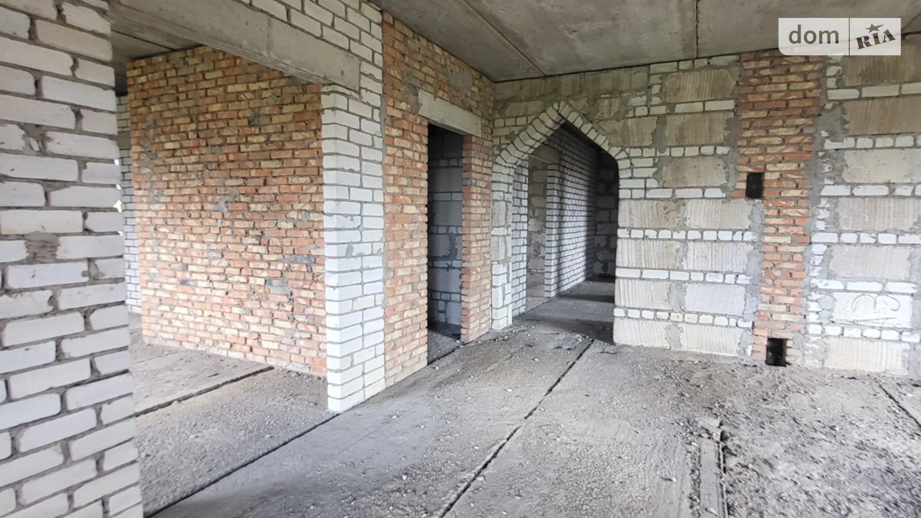 Продается дом на 3 этажа 420 кв. м с подвалом, цена: 35000 $ - фото 5