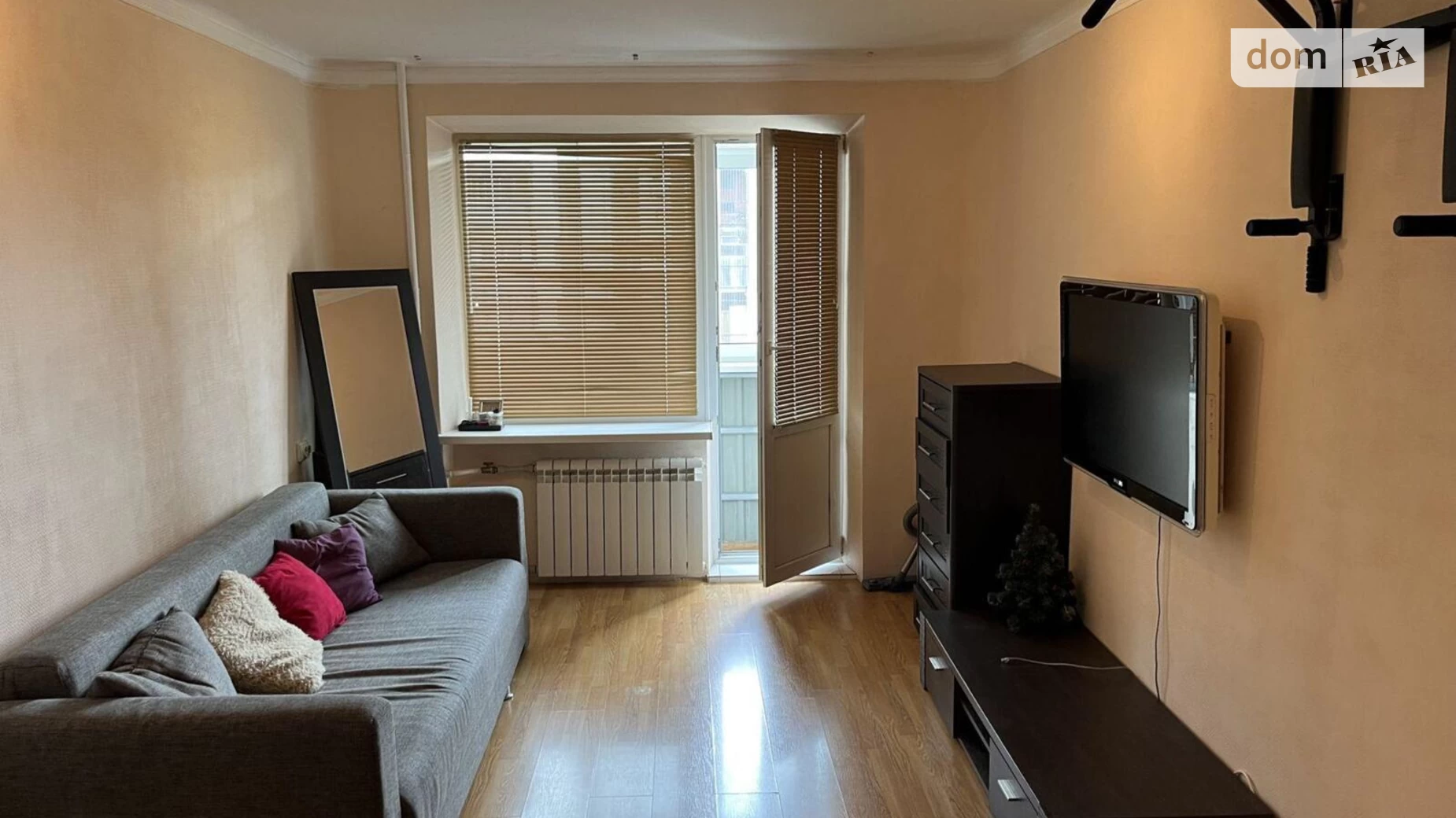 Продается 1-комнатная квартира 40 кв. м в, цена: 24500 $ - фото 2