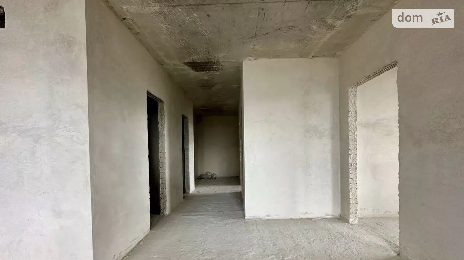 Продается 2-комнатная квартира 90 кв. м в Ивано-Франковске, ул. Галицкая, 139 - фото 2