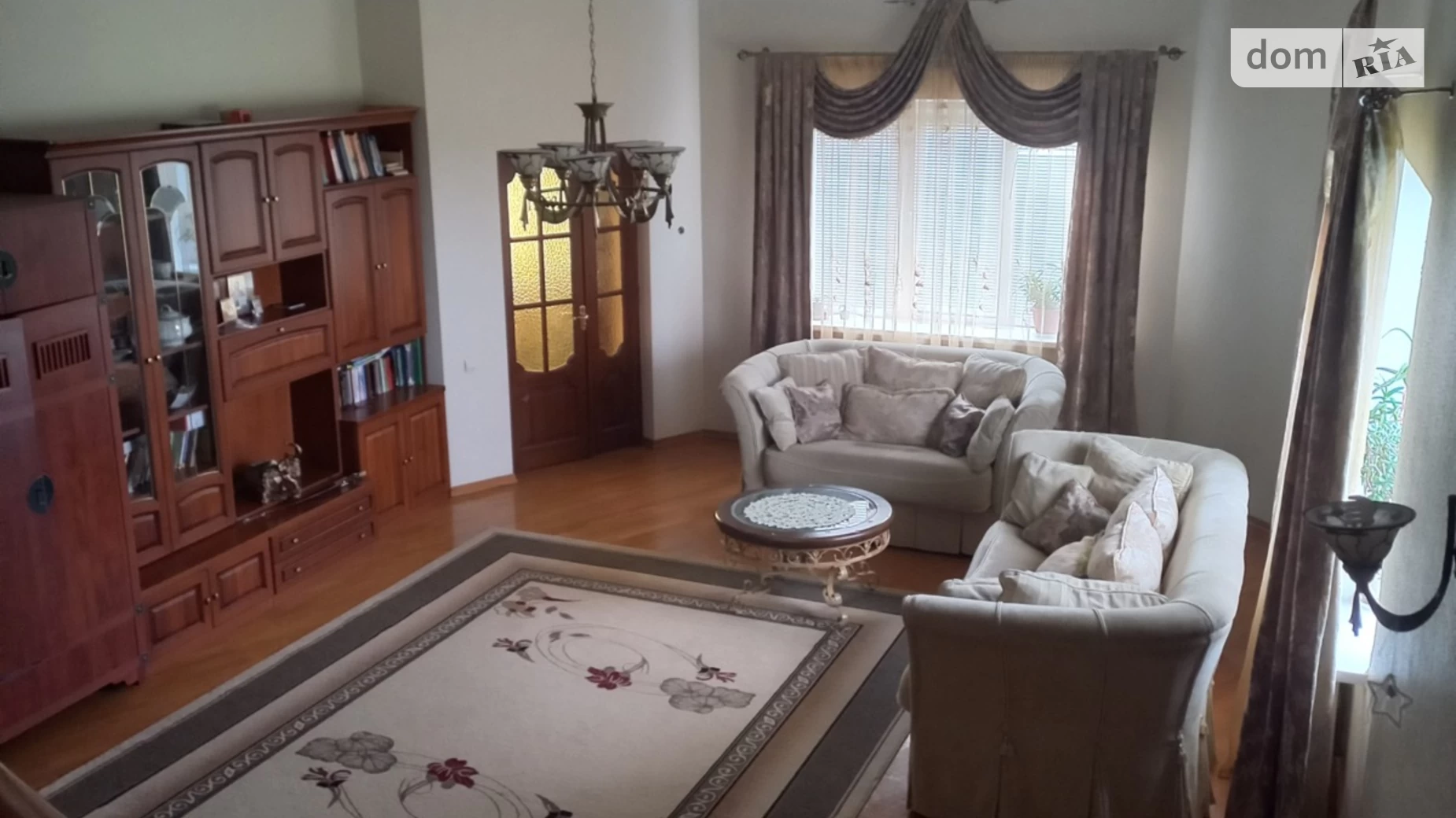 Продается дом на 2 этажа 435.8 кв. м с мансардой, цена: 150000 $ - фото 2