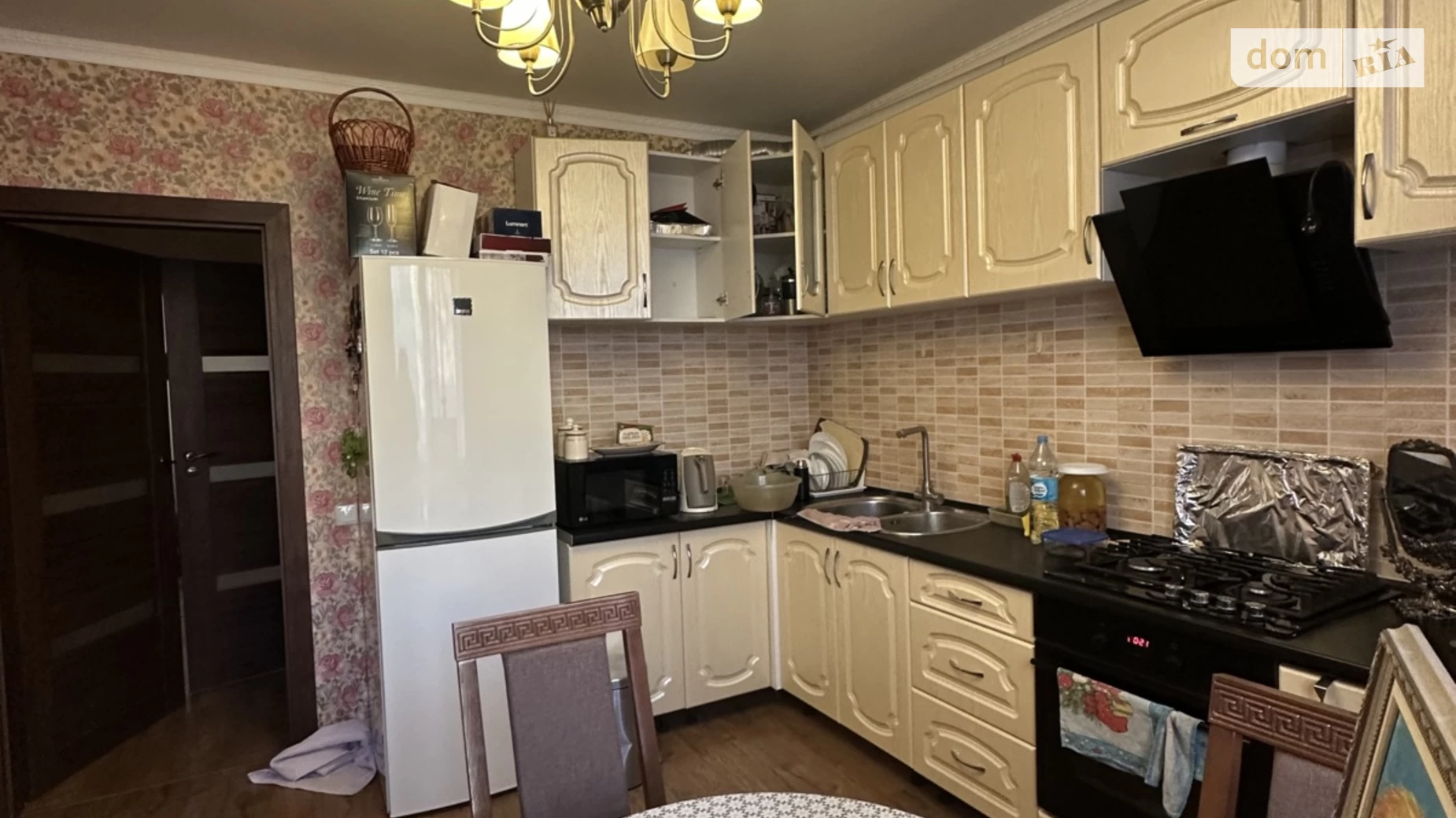 Продается 1-комнатная квартира 62 кв. м в Одессе, ул. Марсельская, 40 - фото 2