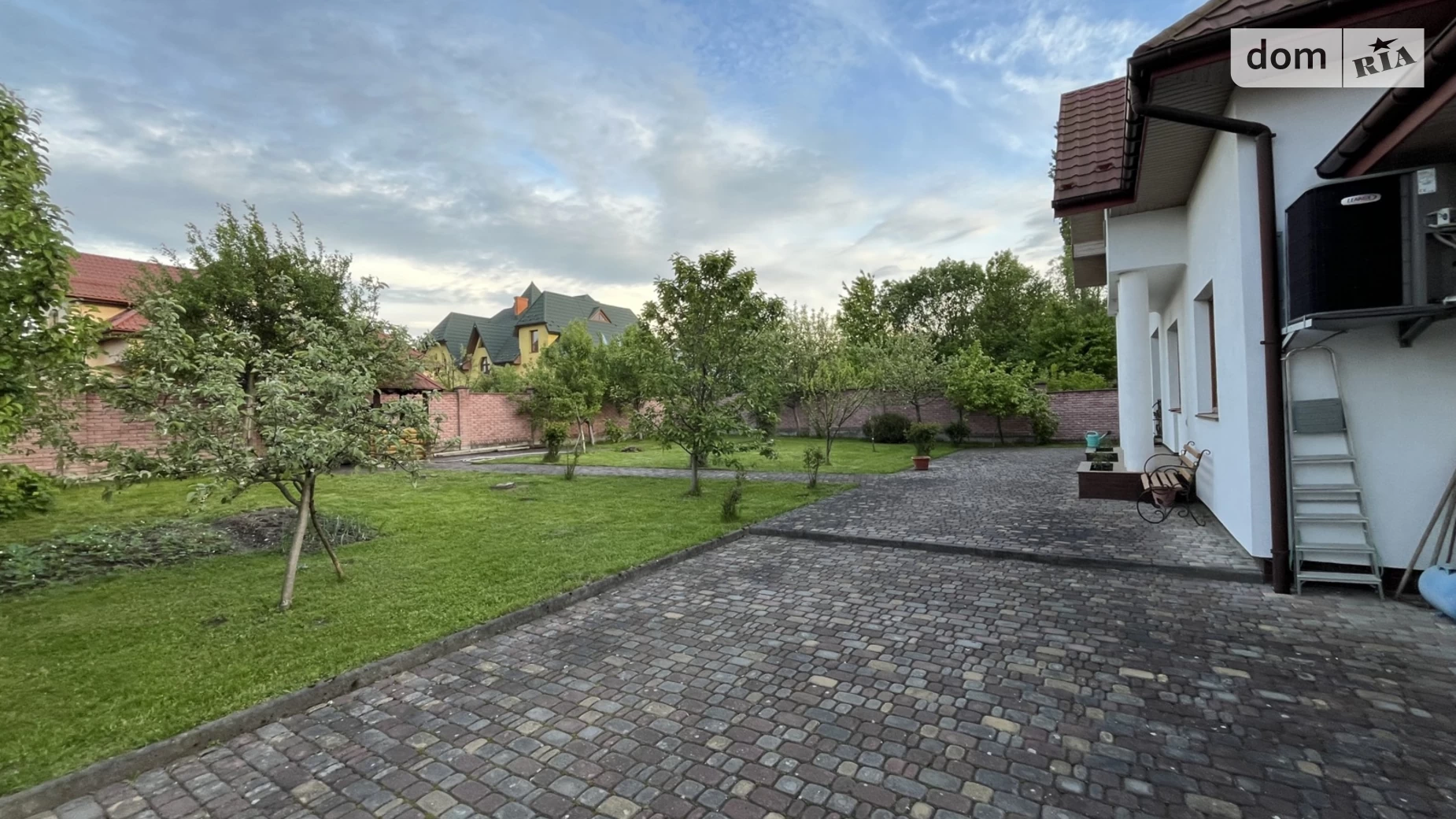 Продается дом на 2 этажа 288 кв. м с верандой, цена: 290000 $ - фото 5