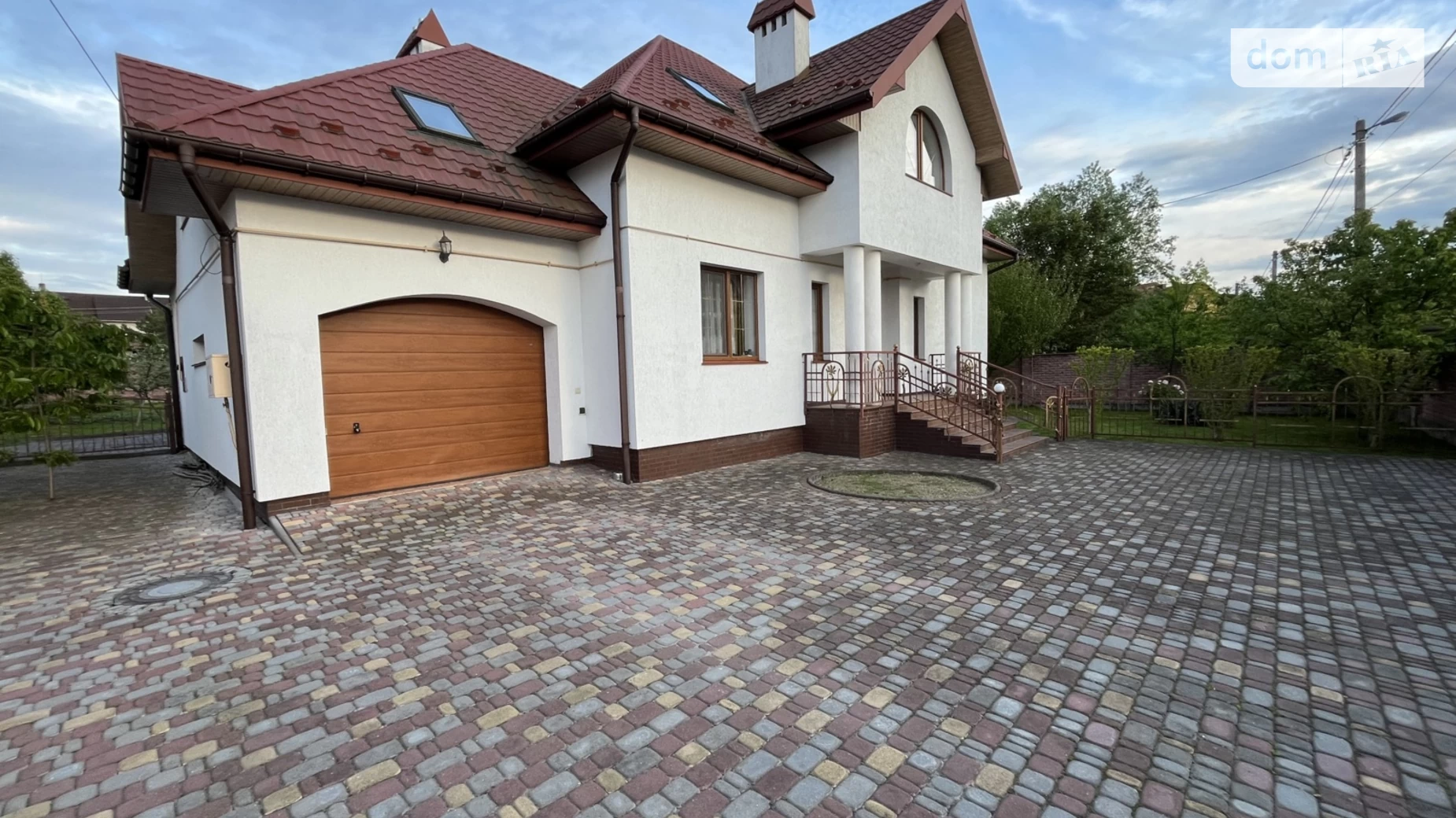 Продается дом на 2 этажа 288 кв. м с верандой, цена: 290000 $ - фото 2