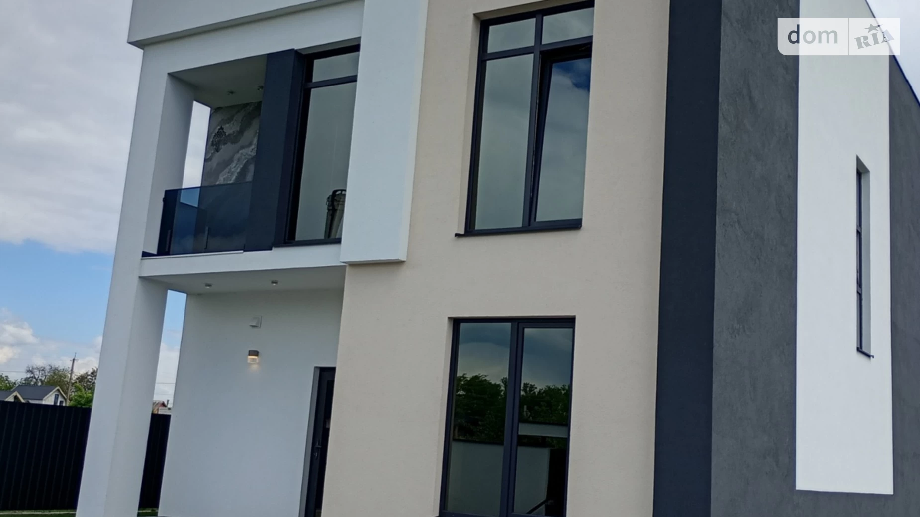 Продается дом на 2 этажа 145 кв. м с садом, цена: 124999 $ - фото 4