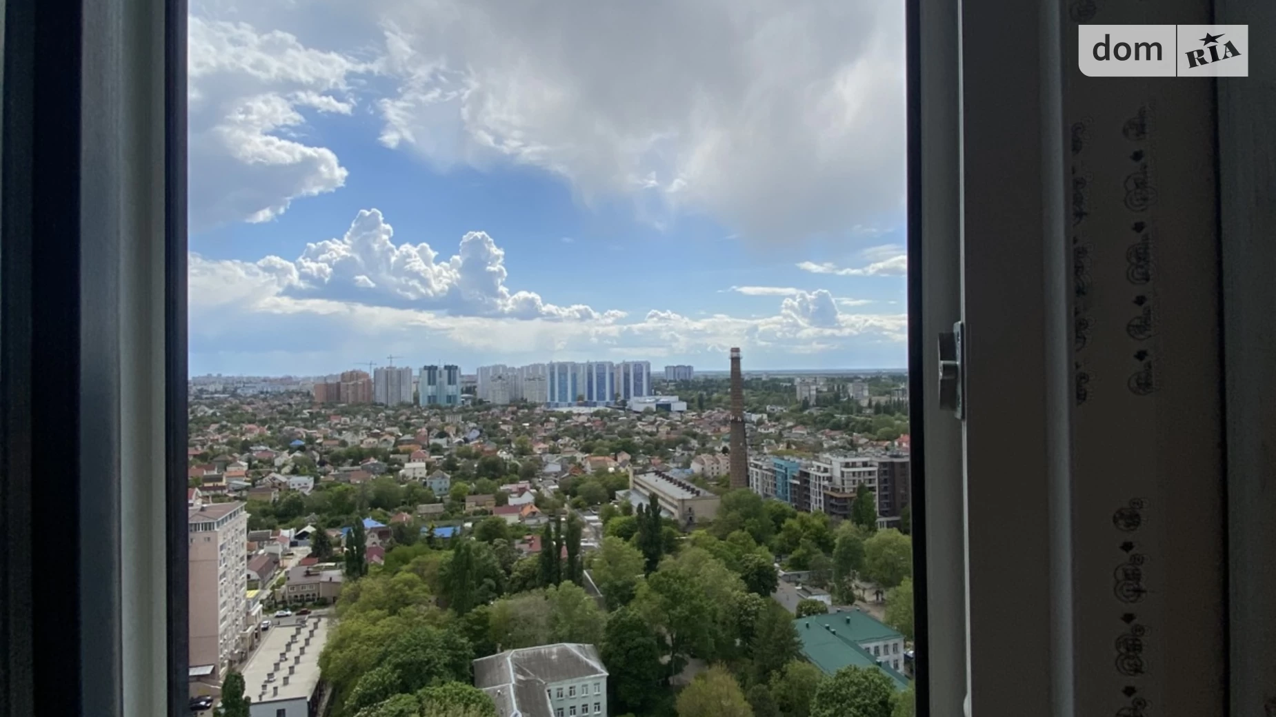 Продается 1-комнатная квартира 46 кв. м в Одессе, ул. Ивана Франко, 40 корпус 1 - фото 2