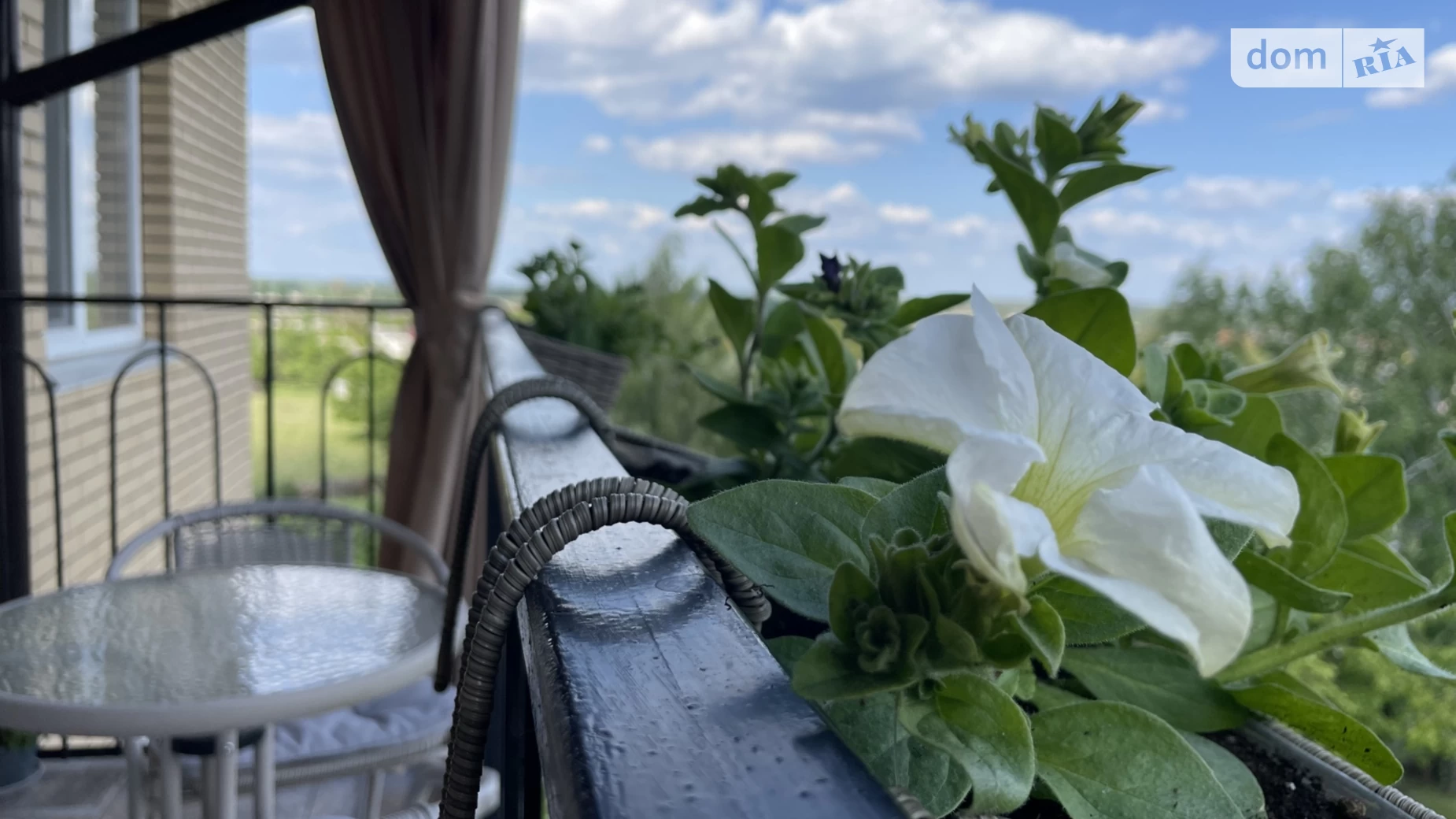 Продается 2-комнатная квартира 49 кв. м в Стрижавке, ул. Аллеи - фото 2