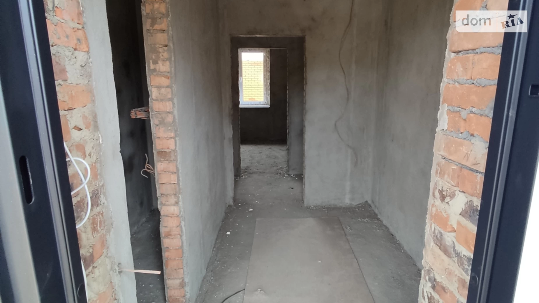Продається одноповерховий будинок 103 кв. м з каміном, цена: 89000 $ - фото 2