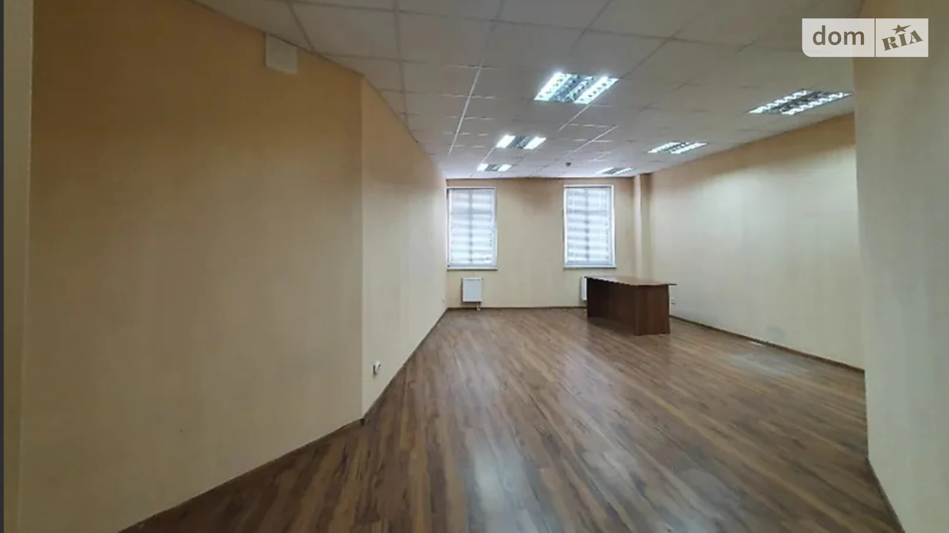 Сдается в аренду офис 32.4 кв. м в бизнес-центре, цена: 324 $ - фото 2