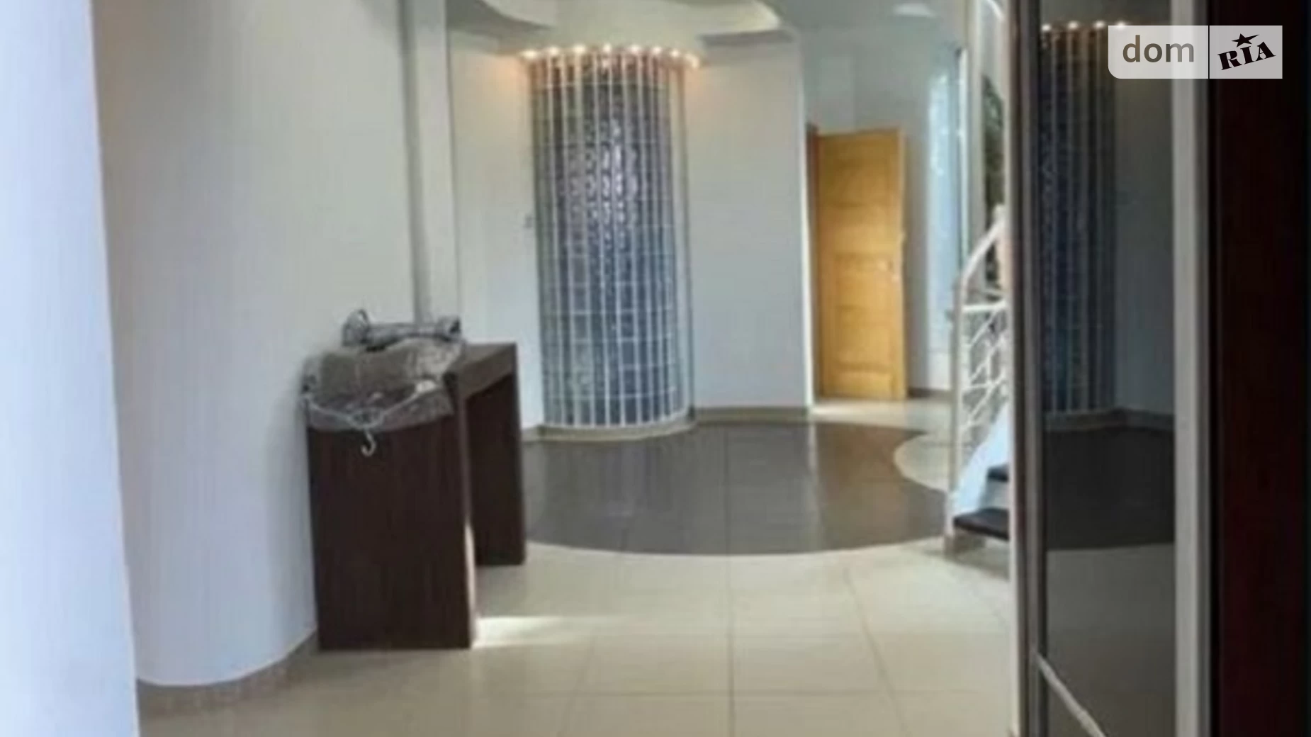Продается дом на 2 этажа 200 кв. м с балконом, цена: 280000 $ - фото 3