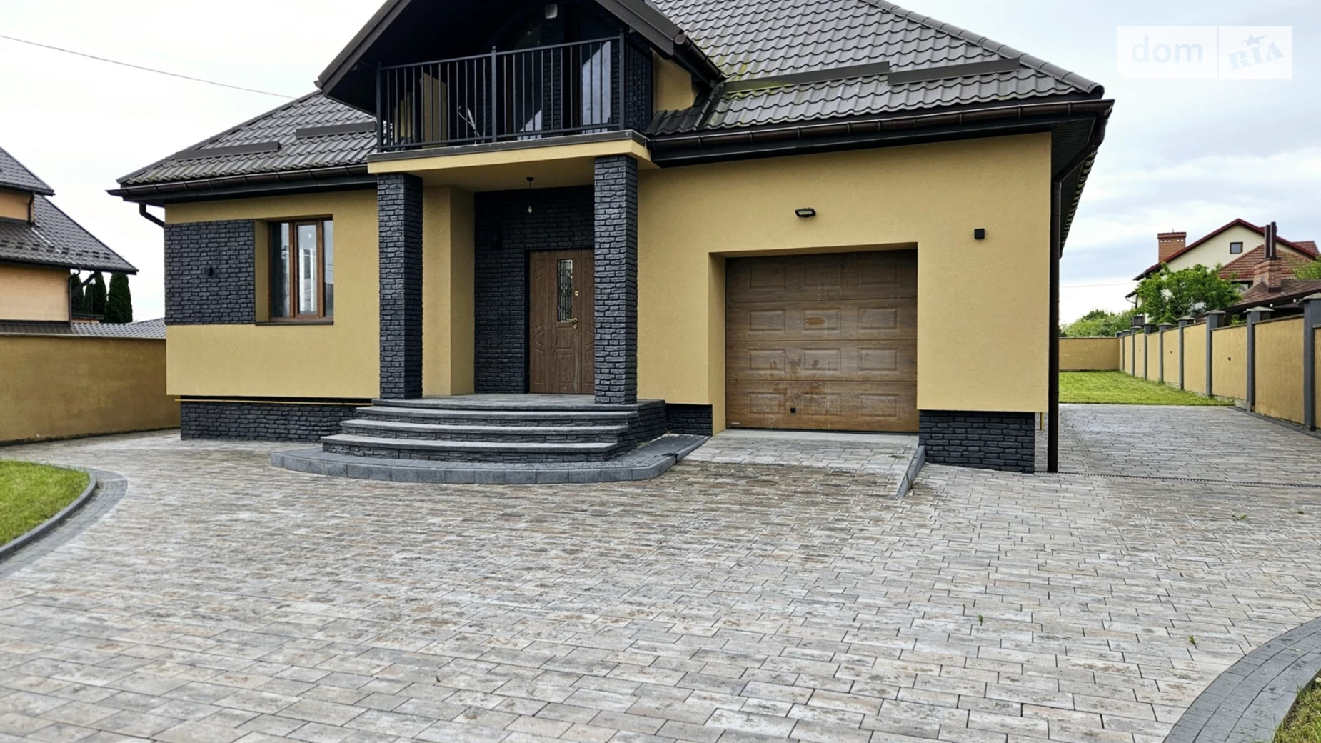 Продается дом на 2 этажа 232 кв. м с верандой, цена: 440000 $ - фото 2