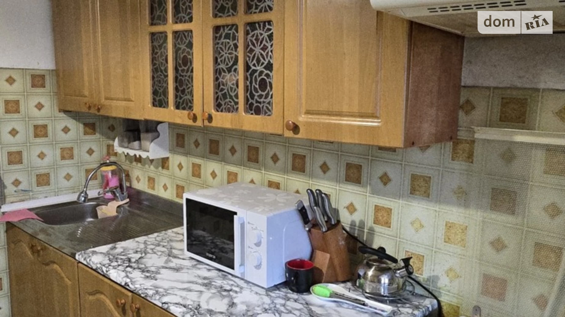 Продается 3-комнатная квартира 72 кв. м в Черновцах, ул. Героев Майдана - фото 3