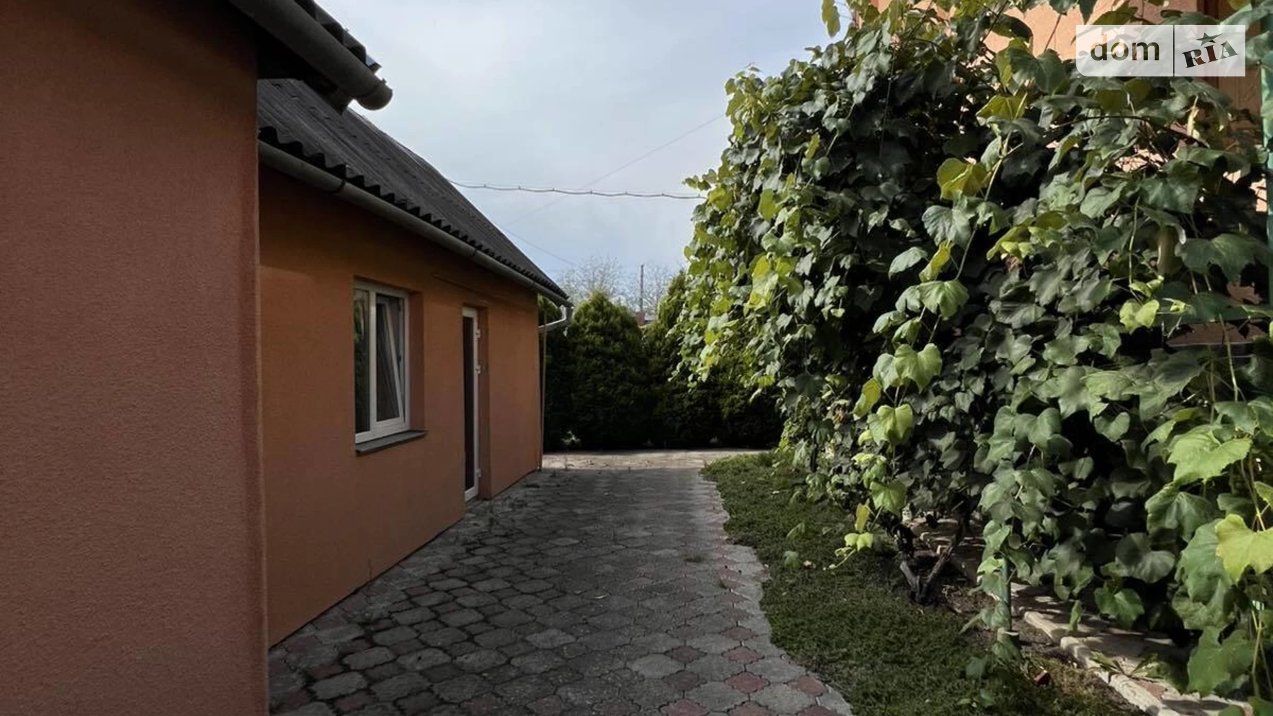 Продается дом на 2 этажа 300 кв. м с верандой, цена: 165000 $ - фото 2