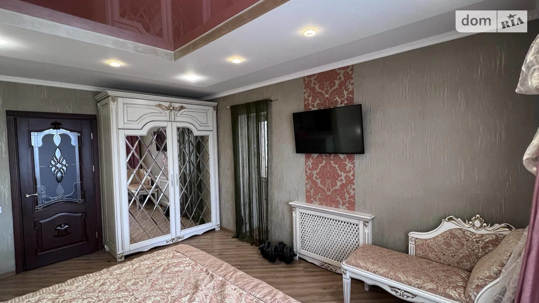 Продается 2-комнатная квартира 74.8 кв. м в Ровно, ул. Дворецкая - фото 2