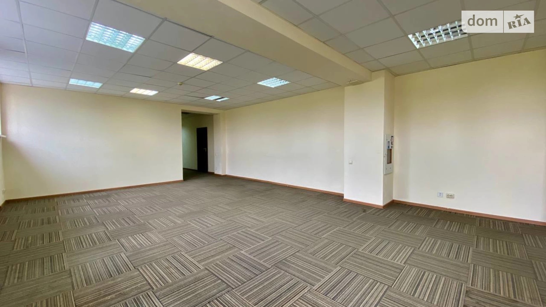 Сдается в аренду офис 169.96 кв. м в бизнес-центре, цена: 1795 $ - фото 2