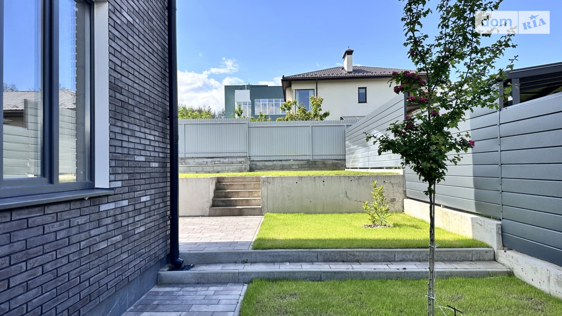 Продается дом на 2 этажа 150 кв. м с гаражом, цена: 165000 $ - фото 3