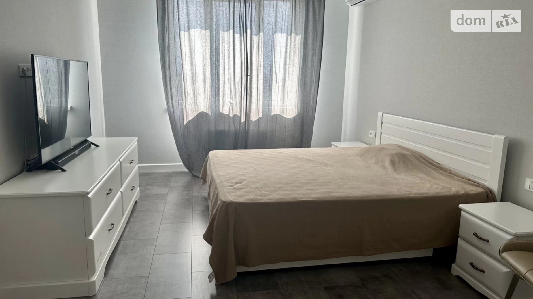 Продається 1-кімнатна квартира 46 кв. м у Одесі, вул. Костанді - фото 2