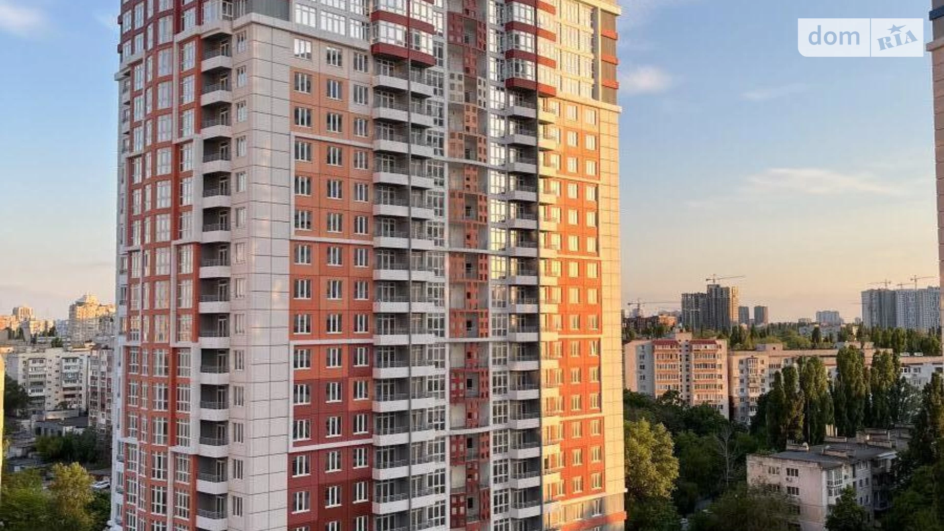 Продается 1-комнатная квартира 42 кв. м в Одессе, ул. Леси Украинки, 19/4 - фото 2