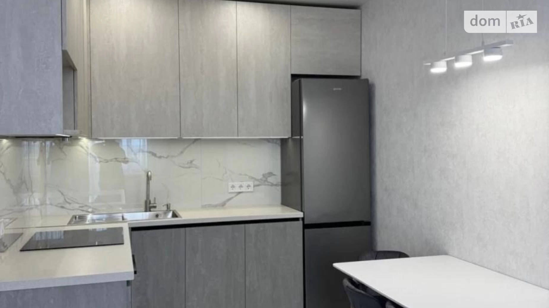 Продается 1-комнатная квартира 45 кв. м в Одессе, ул. Варненская, 27А - фото 2