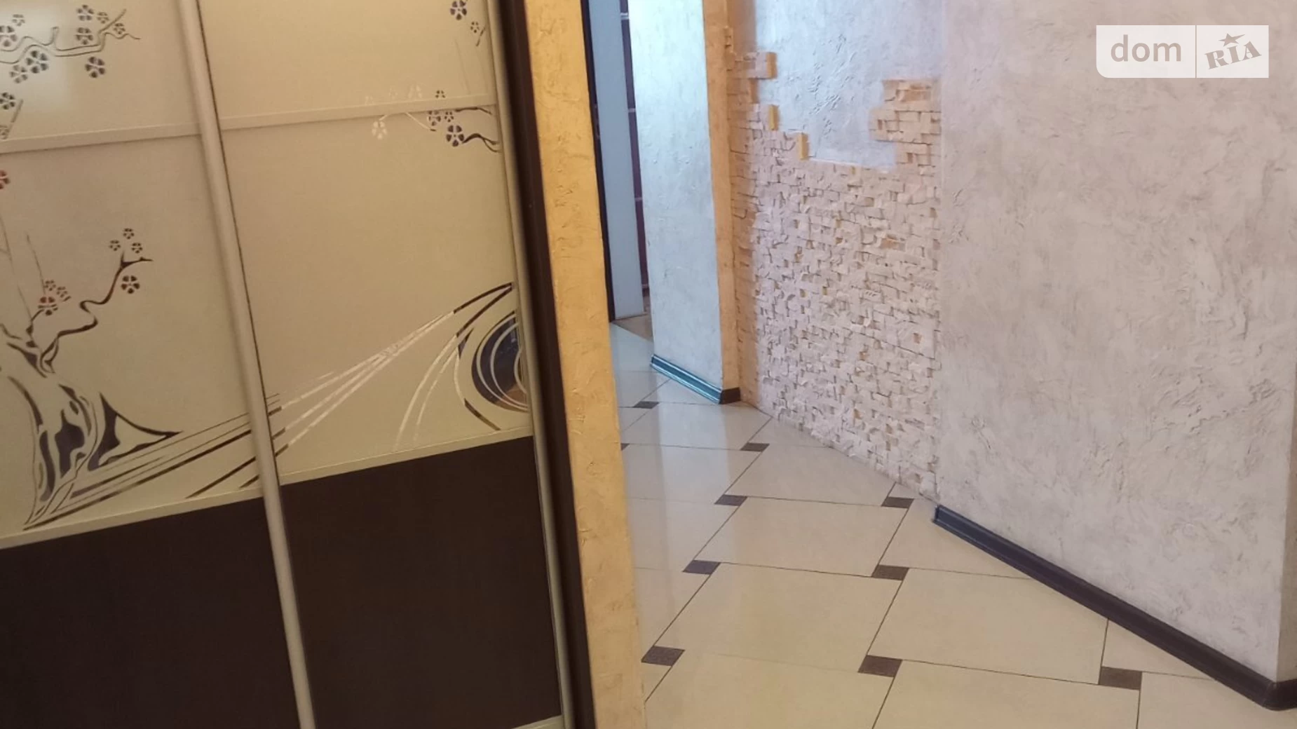 Продается 3-комнатная квартира 79.3 кв. м в Дрогобыче, ул. Шептицкого, 18 - фото 4