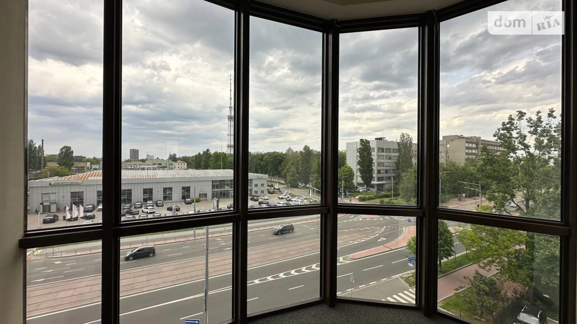 Сдается в аренду офис 403 кв. м в бизнес-центре, цена: 5642 $ - фото 3