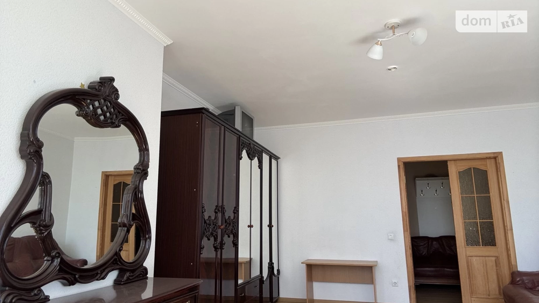 Продается 1-комнатная квартира 55.8 кв. м в Киеве, ул. Градинская, 9 - фото 2