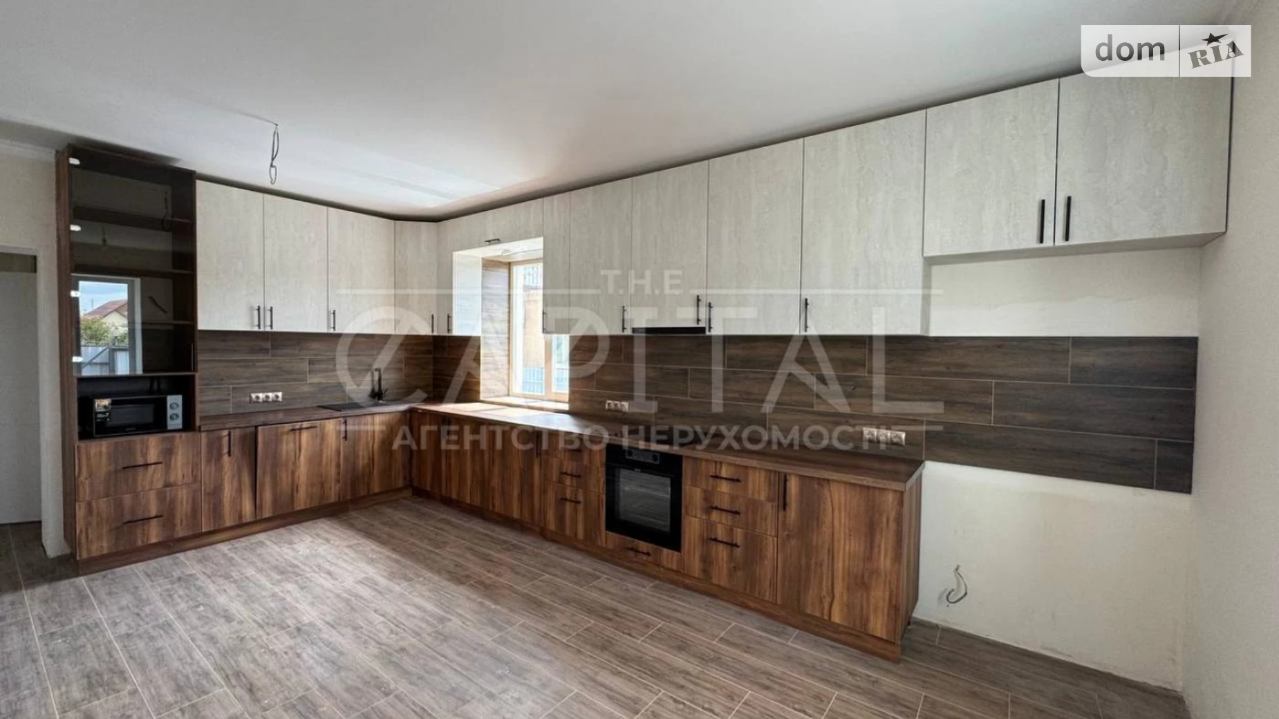 Продается дом на 3 этажа 240 кв. м с бассейном, цена: 169000 $ - фото 2