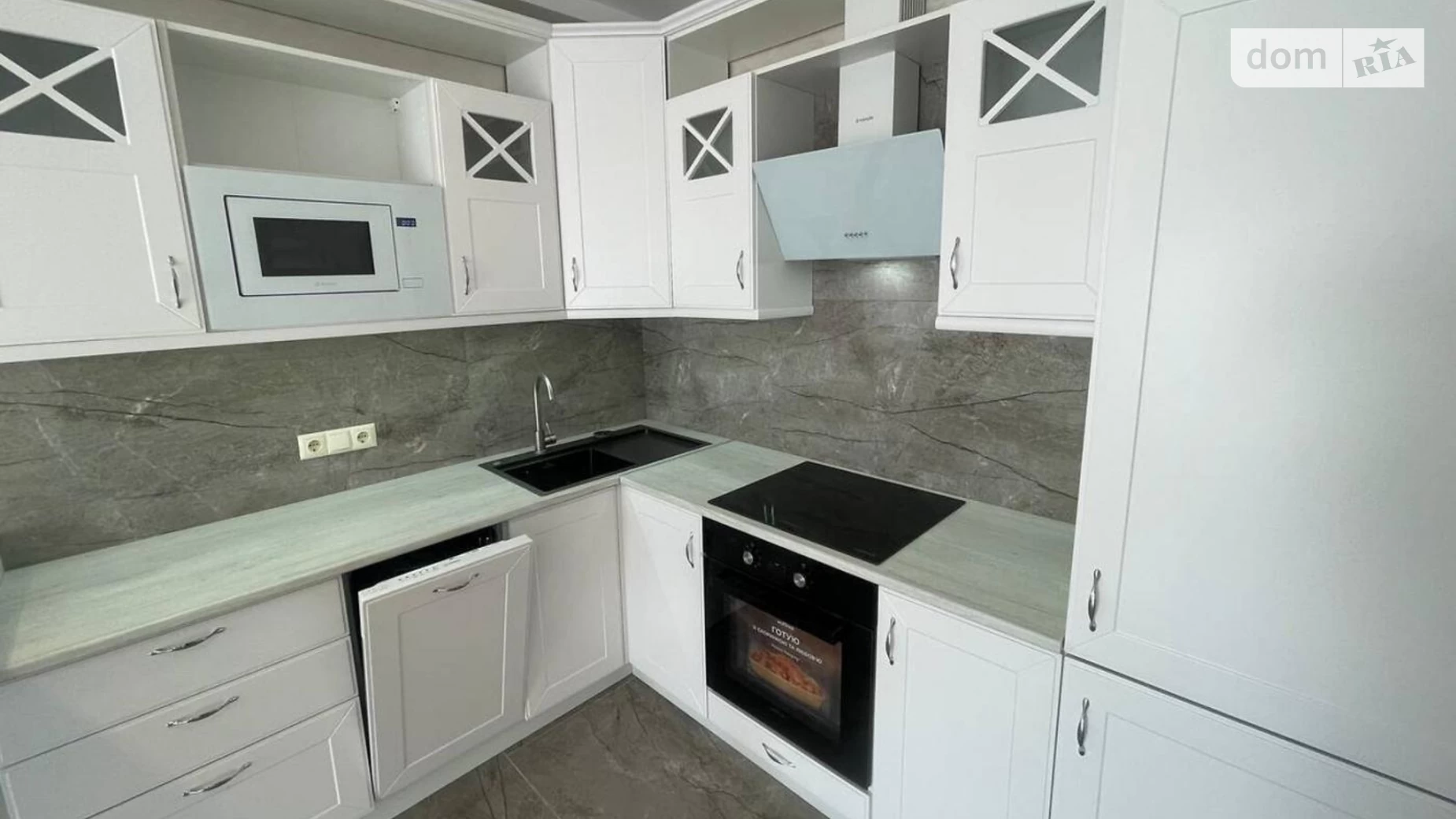 Продається 1-кімнатна квартира 41 кв. м у Києві, цена: 106000 $ - фото 2