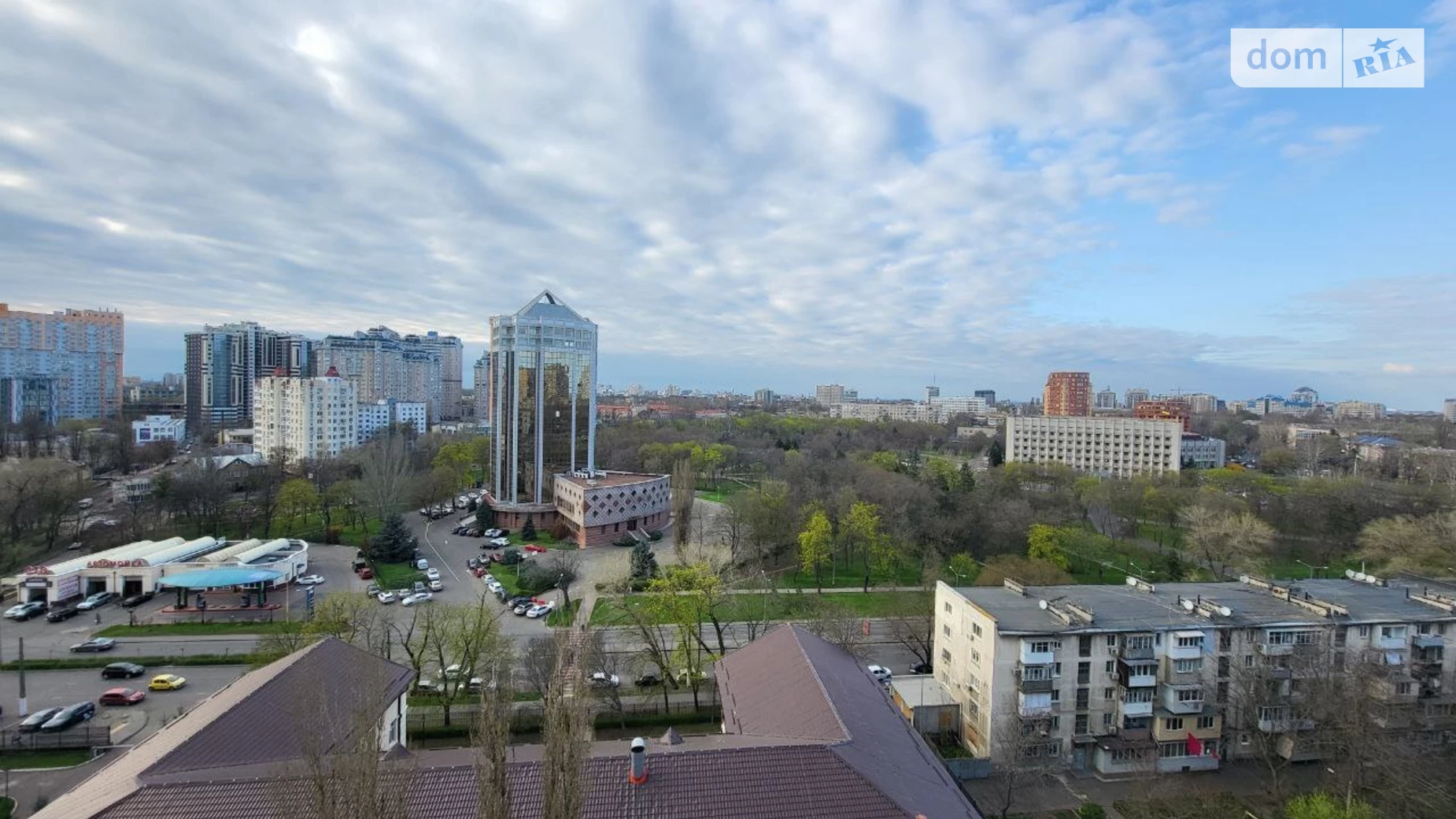 Продается 1-комнатная квартира 47 кв. м в Одессе, просп. Гагарина, 19 корпус 2 - фото 2