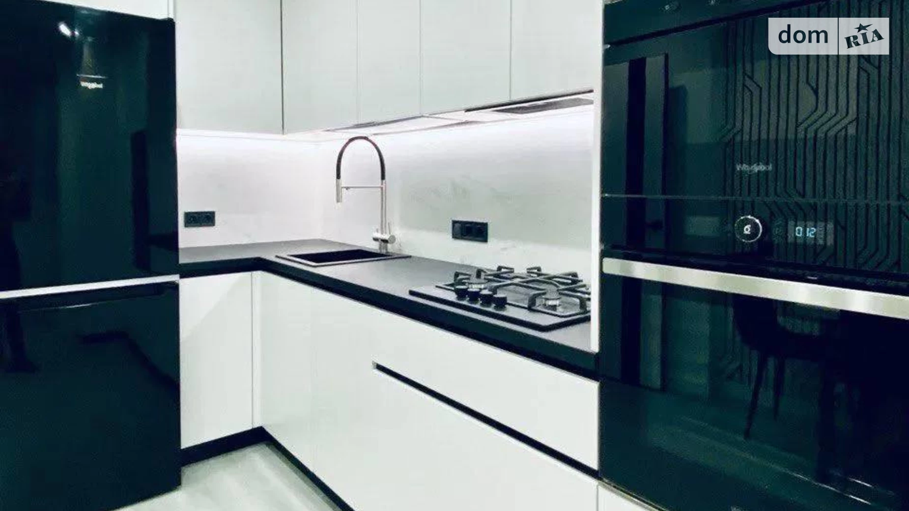 Сдается в аренду 1-комнатная квартира 43 кв. м в Львове, цена: 500 $ - фото 2