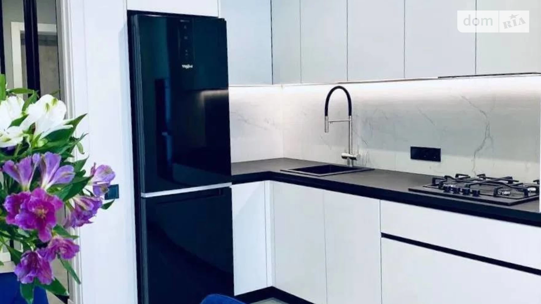Сдается в аренду 1-комнатная квартира 43 кв. м в Львове, цена: 500 $ - фото 4