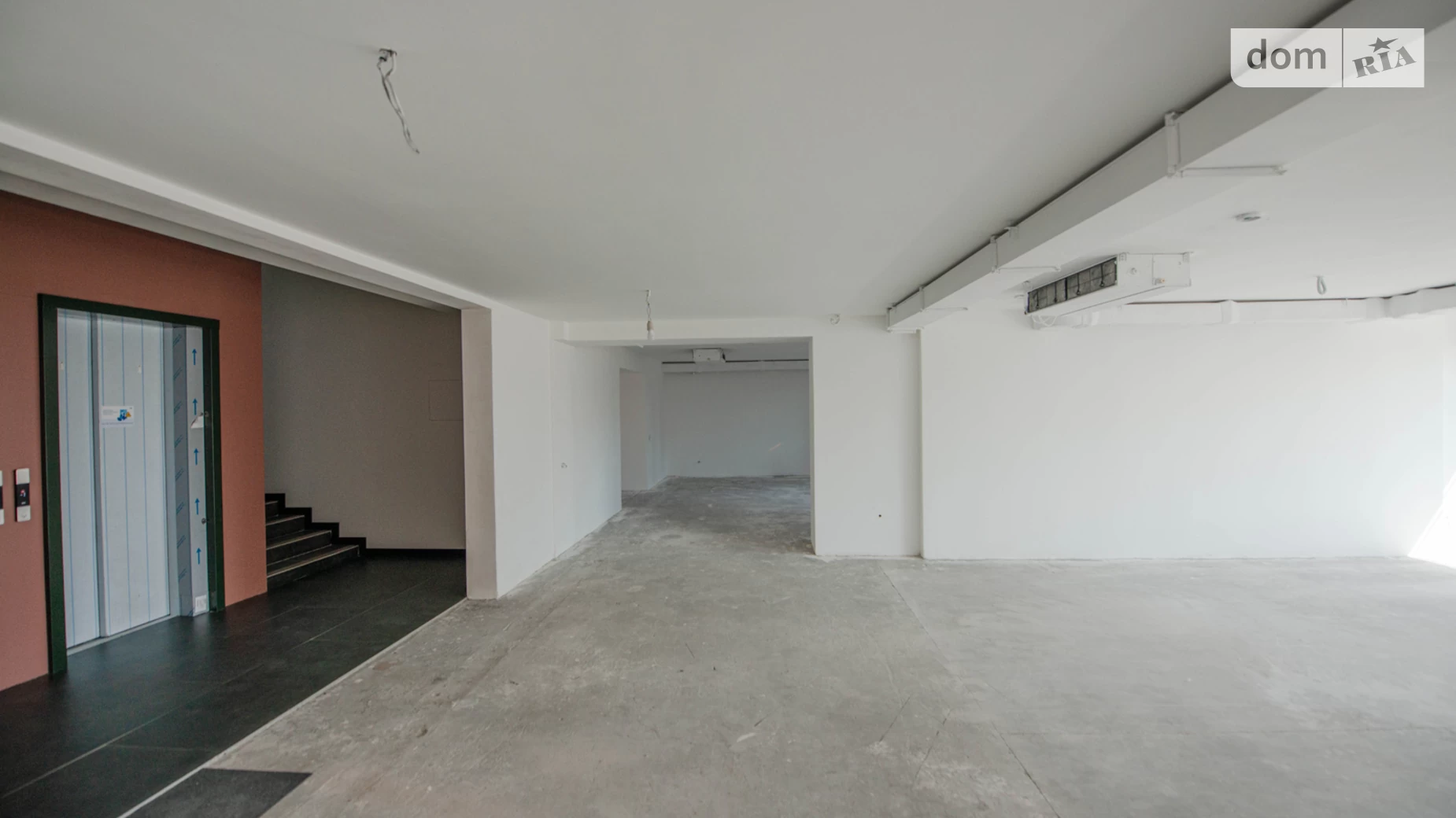 Сдается в аренду офис 2109 кв. м в бизнес-центре, цена: 45422 $ - фото 5