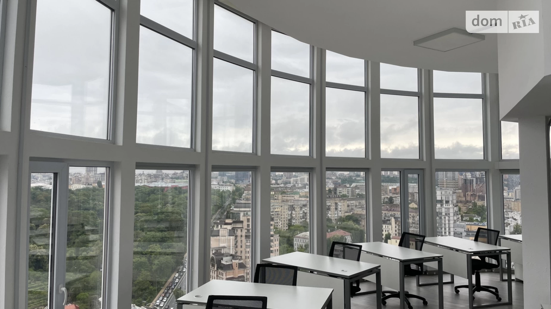 Сдается в аренду офис 184 кв. м в бизнес-центре, цена: 2400 $ - фото 3