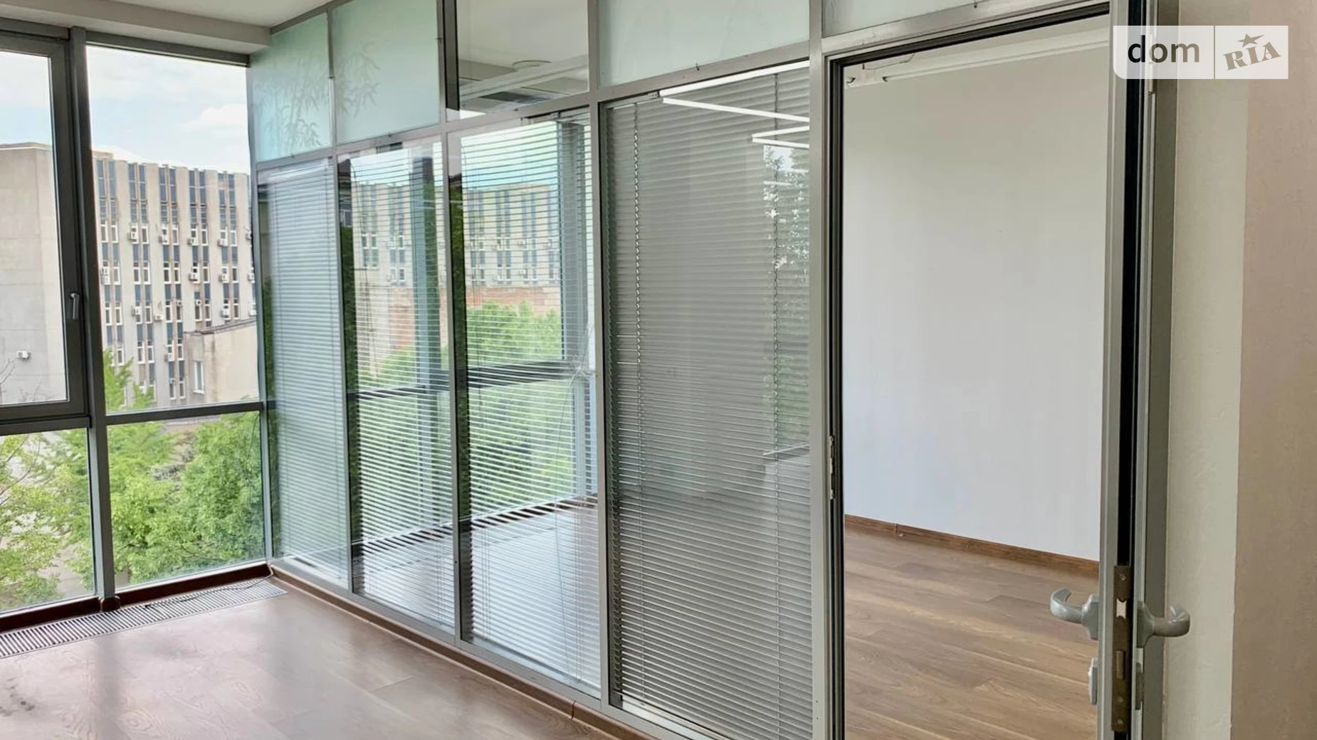 Сдается в аренду офис 114 кв. м в бизнес-центре, цена: 700 $ - фото 4